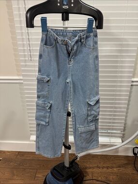 Woman Light Blue Cargo Jeans - Relaxed Fit short/petite